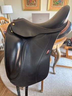 Black Leather English Saddle - Brand Unknown